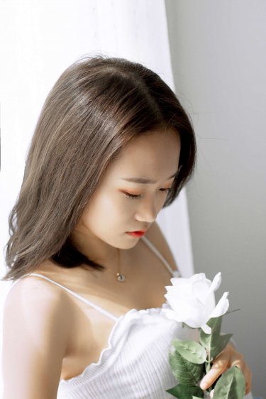 新婚老师课上发奶茶查出逃课学生